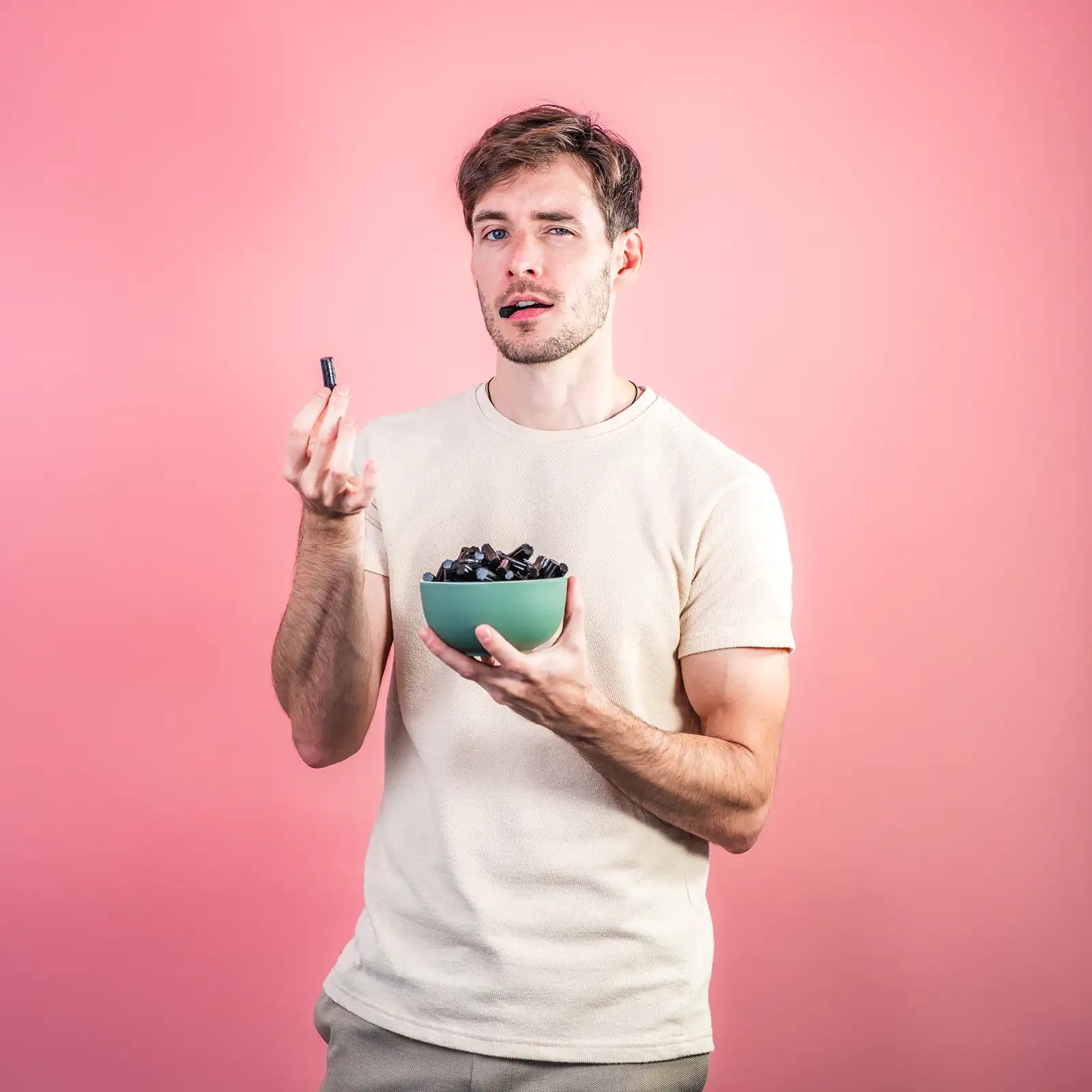 Lékořice černá (sekaný pendrek)