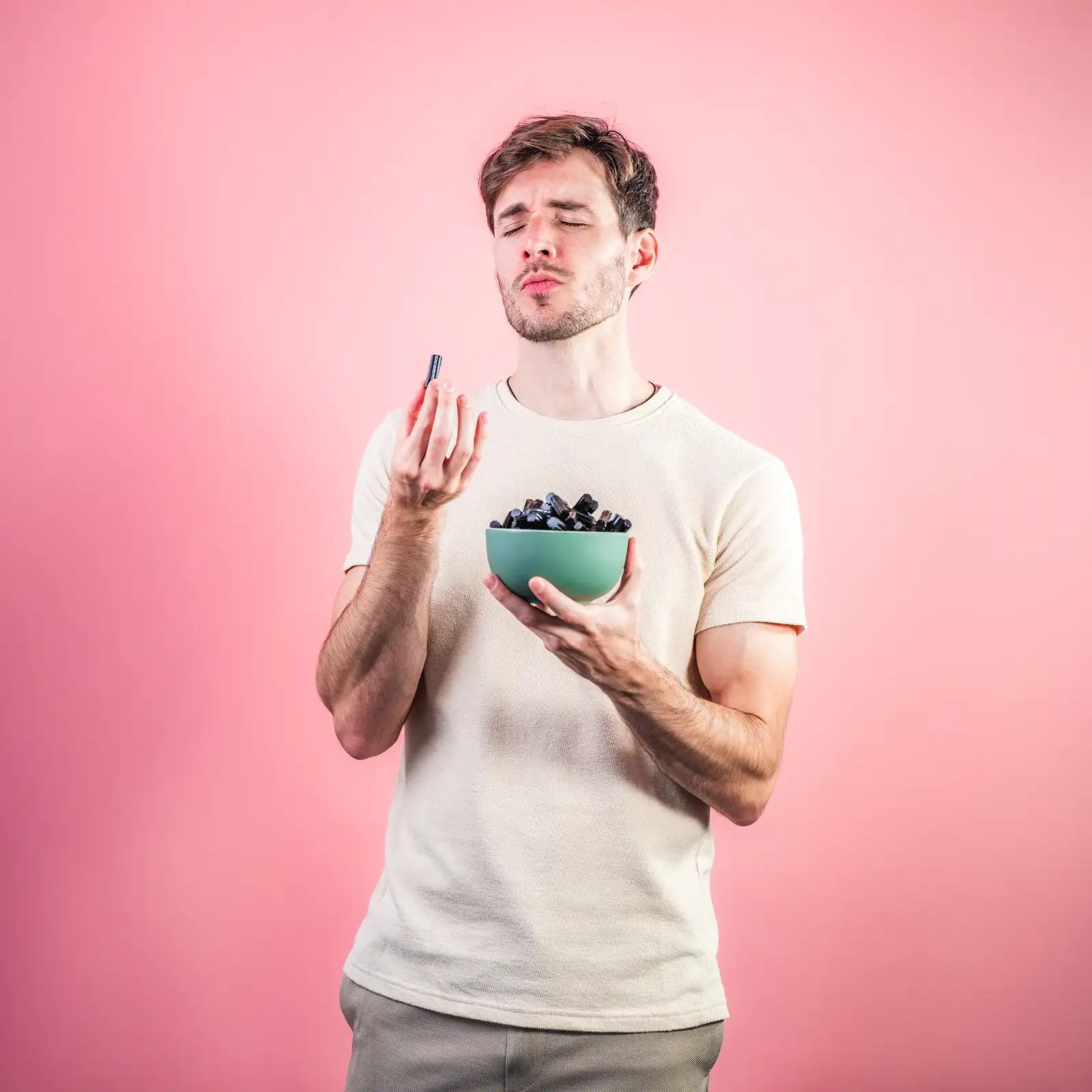 Lékořice černá (sekaný pendrek)