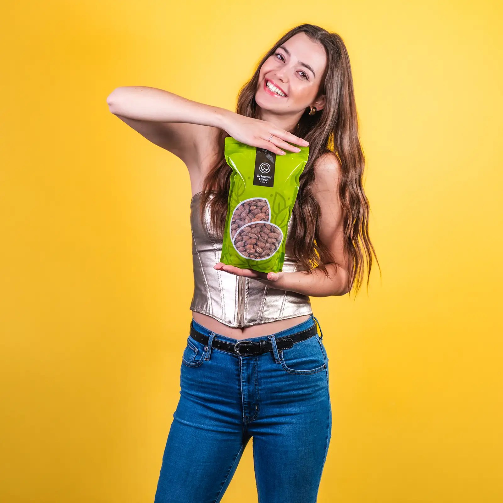 Mandle jádra pražená UZENÁ, 23-25 VELKÁ