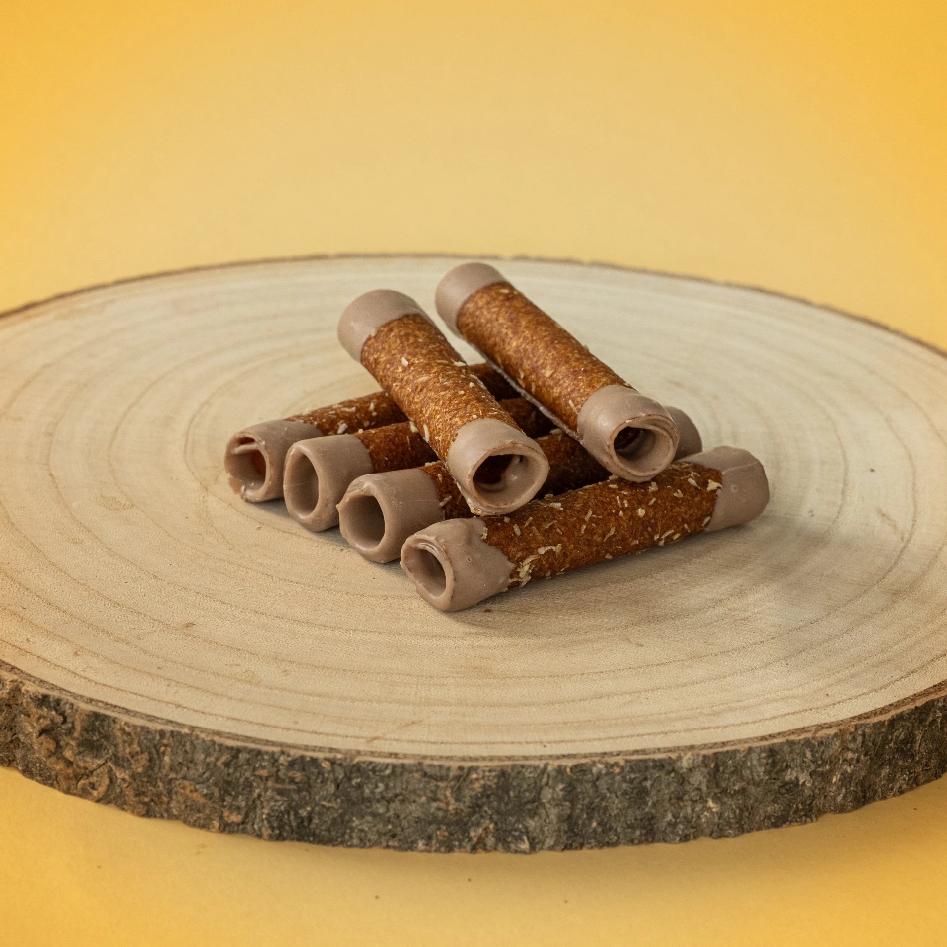 Jablečné trubičky máčené v KARAMELOVÉ polevě dóza