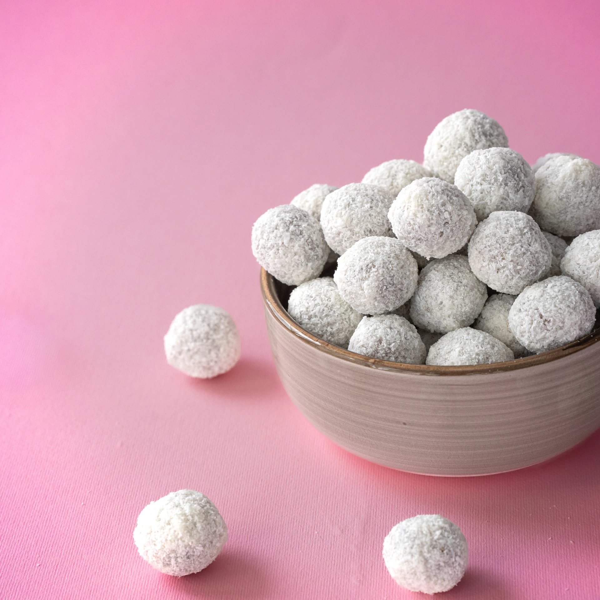 Mlsík jablečné kuličky s KOKOSOVOU polevou