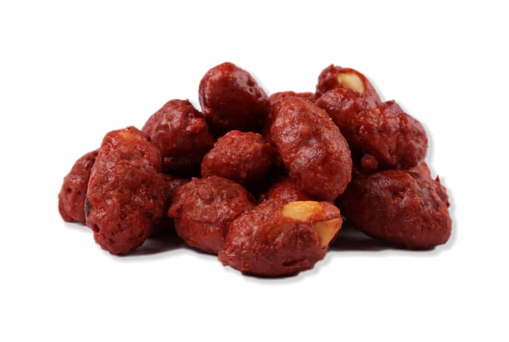 Arašídy v cukru červené