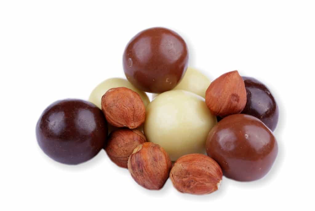 Lískové ořechy MIX polev (hořká, mléčná, bílá čoko)