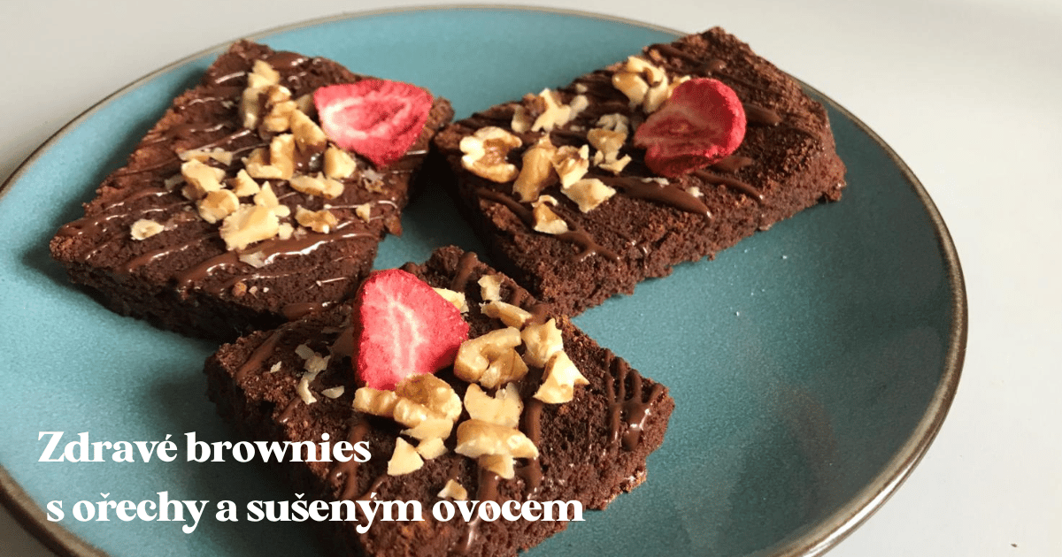 Recept: Zdravé brownies bez cukru s ořechy a sušeným ovocem
