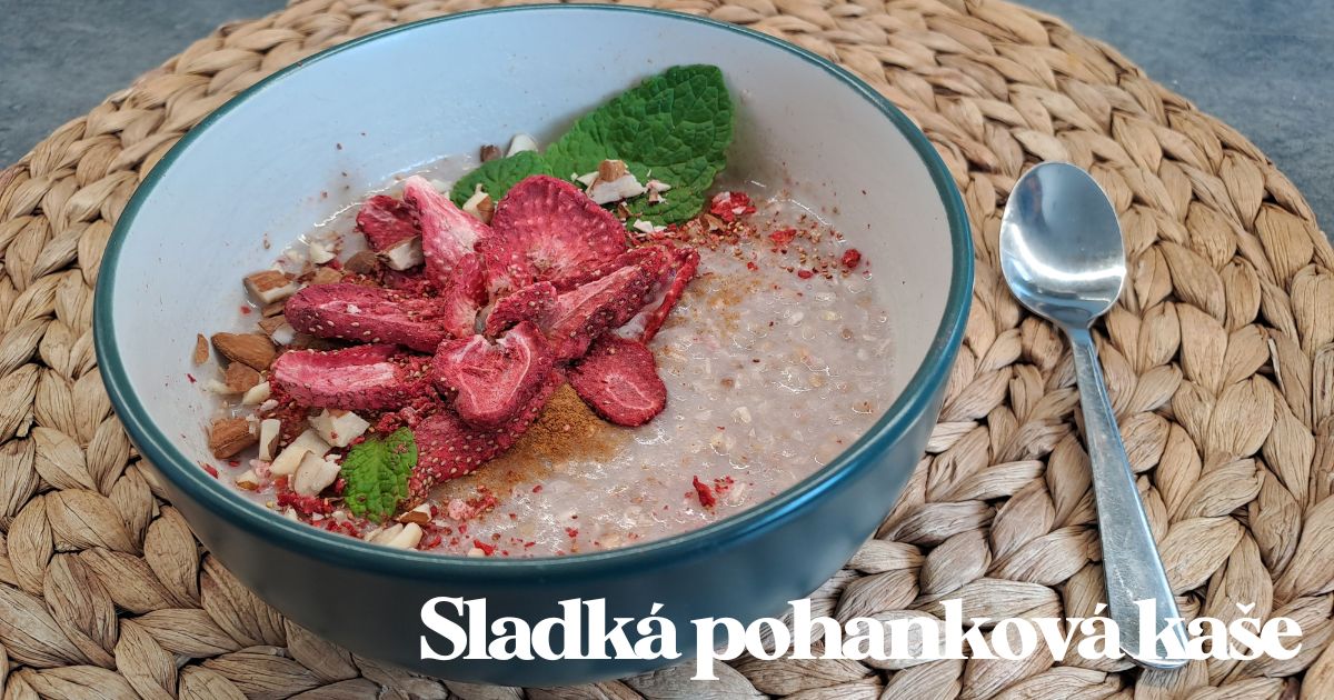 Recept: Sladká pohanková kaše na snídani s ovesným mlékem